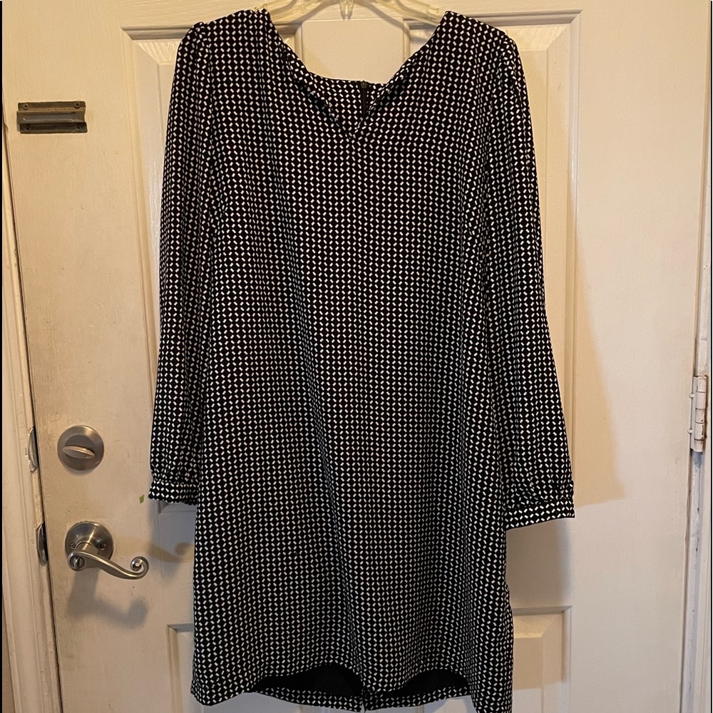 Lila Rose Long Sleeve Black Pattern Dress